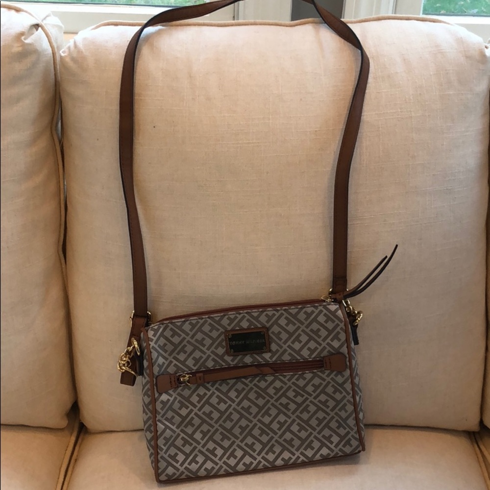 Tommy Hilfiger Crossbody